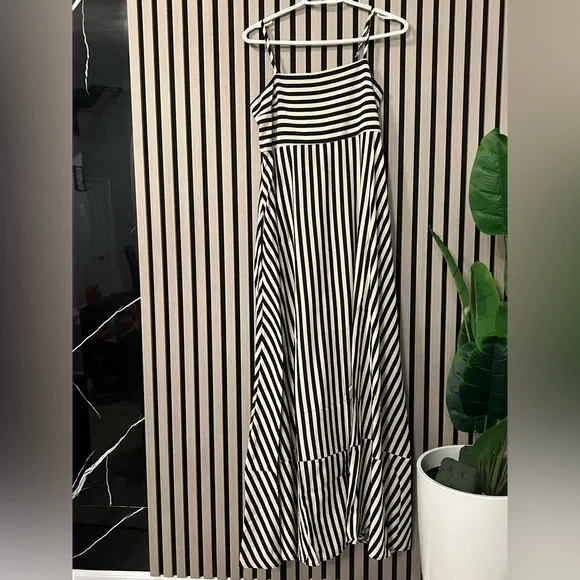 Striped Black and White Maxi Dress - Picture 2 of 6